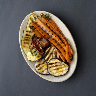 Grillgemüse mit Kräuter-Zitronen-Salsa