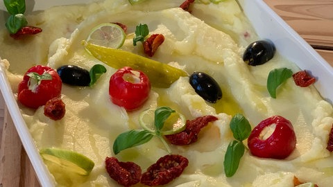KartoffelbreiKartoffelpüree in unterschiedlichen Variationen mit Pilzen, Räucherlachs oder getrockneten Tomaten. Ein Rezept von SWR1 Pfännle-Koch Eberhard Braun. 