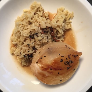 Zwiebel mit Curryreis im exotischen Gewand