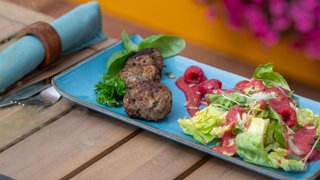 Partyklöpse und Sommersalat à la Caroline Beil