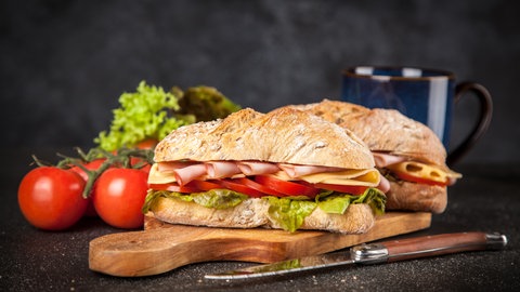 Sandwich auf ein Brett