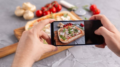 Gericht fotografieren und Nährwerte angezeigt bekommen von der KI.