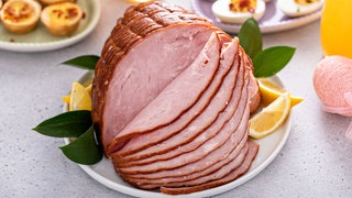 Schinken auf dem Ostertisch