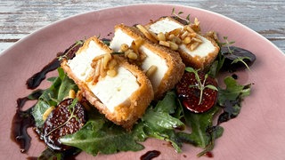Gebackener Feta mit Feigen-Rucolasalat