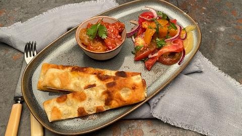 Pfannenbrot mit Zimt-Tomaten