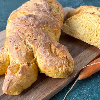 Karotten-Stangenbrot