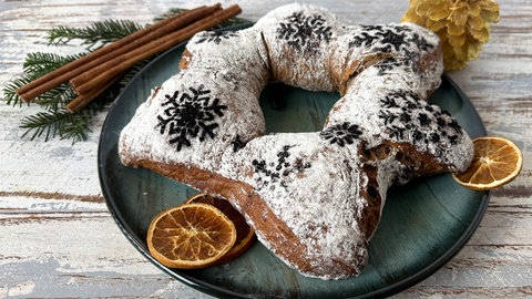 Brotstern mit Nüssen und Maronen