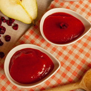 Birnenmus mit Sauerkirschen