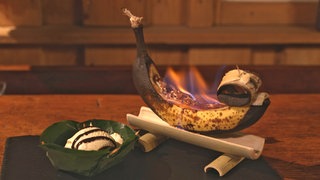 Nascherei im Bananenrock