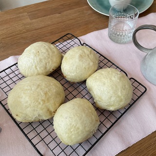 Pfälzer Dampfnudeln mit Vanillesauce