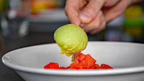 Gurkeneis auf Wassermelon
