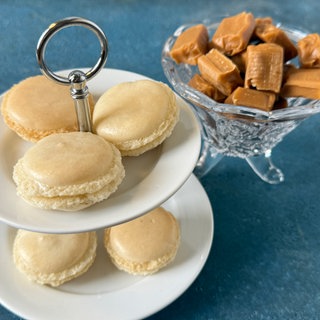 Macarons mit Salzkaramell-Füllung