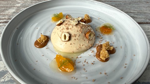 Gefüllte Cookies mit Haselnusscreme und marinierten Kumquats