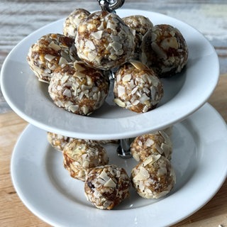 Feigenkonfekt mit Cashewkernen 