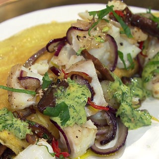 Ofenkabeljau mit Pilz-Zwiebel-Omelett