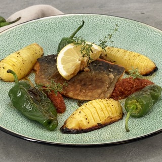 Saibling mit Zitronenkartoffeln und Tomatenpesto