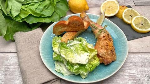 Zitronenhähnchen aus dem Ofen mit Kopfsalat