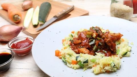 Geschnetzeltes vom Schweinehals mit Gemüsereis