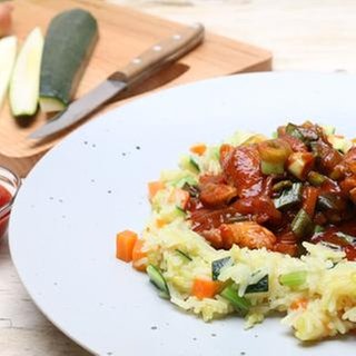 Geschnetzeltes vom Schweinehals mit Gemüsereis