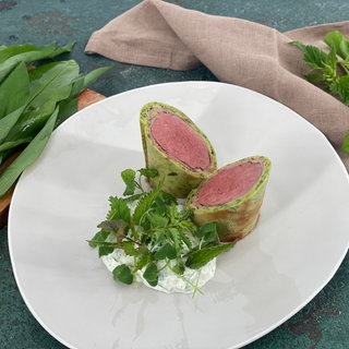 Rücken vom Maibock im Waldkräuterflädle