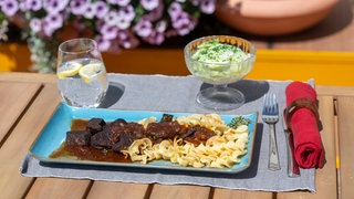 Rindergulasch mit Ringelnudeln à la Tim Peters