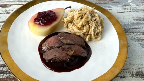 Badischer Rehrücken mit Birne