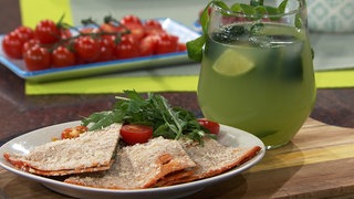 Quesadillas mit Schinken, Tomaten und Parmesan