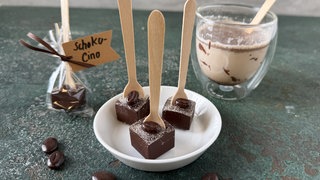 Cappuccino-Trinkschokolade am Stiel