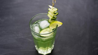Gurken-Basilikum-Limonade mit Limette
