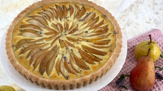 Birnentarte mit Honig und Lavendel