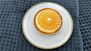 Gebackene Ornamente mit Silikonformen