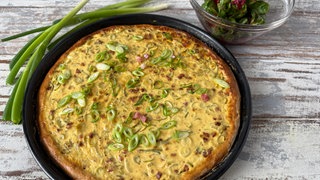 Schmand-Wähe mit Feldsalat