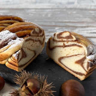 Hefezopf mit Maronenfüllung