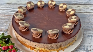 Schokoladen-Restplätzchen-Kuchen