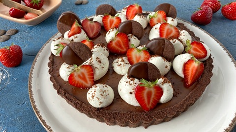 Schokoladentarte mit Erdbeeren