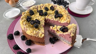 Brombeer-Schmand-Mohnkuchen mit Streuseln