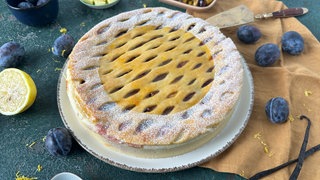 Vanille-Quarkkuchen mit Zwetschgen
