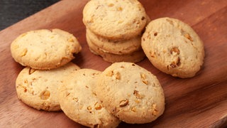 Kekse mit Nüssen