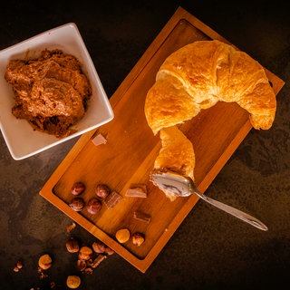 Schoko-Nuss-Creme mit nur zwei Zutaten zum Selbermachen