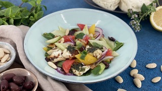 Bauernsalat mit gebratenem Halloumi