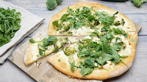 Grüne Gemüsepizza