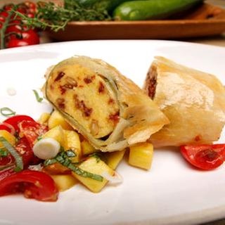 Zucchini-Polenta-Strudel