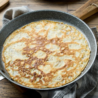 Pfannkuchen in Pfanne