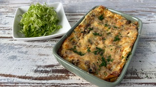 Pilzlasagne mit Endiviensalat