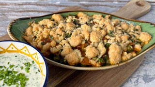 Gemüseauflauf mit Nussstreuseln