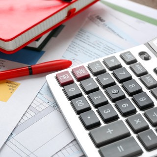 Taschenrechner mit verschiedenen Formularen