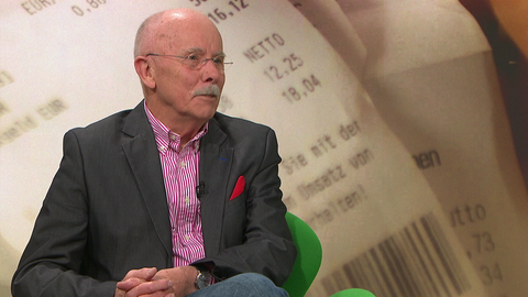 Rechtsexperte Karl-Dieter Möller sitzt im Marktcheck-Studio und erklärt, warum man zur Reklamation keinen Kassenbon braucht.