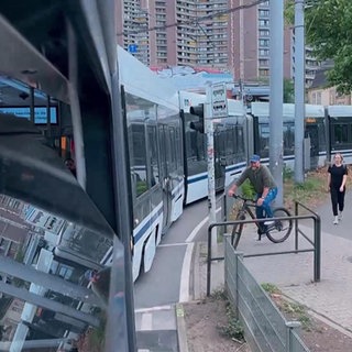 Die längste Straßenbahn der Welt fährt durch Mannheim