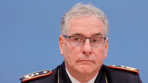 Oberster Feuerwehrmann fordert Führerscheinentzug für Gaffer | Karl-Heinz Banse, Präsident des Deutschen Feuerwehrverbandes (DFV)