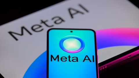 Kann ich die KI aus WhatsApp oder Instagram wieder löschen? Das fragen sich vielleicht einige Nutzer. Die einfache Antwort lautet "Nein", aber wir können die Daten und Anfragen mit einem einfachen Befehl von unserem Handy und den Meta-Servern löschen lassen.